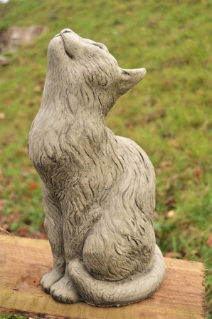 Luna The Moon Gazing Hare Stone Garden Ornament - Devonshire Stone Ltd DSM92