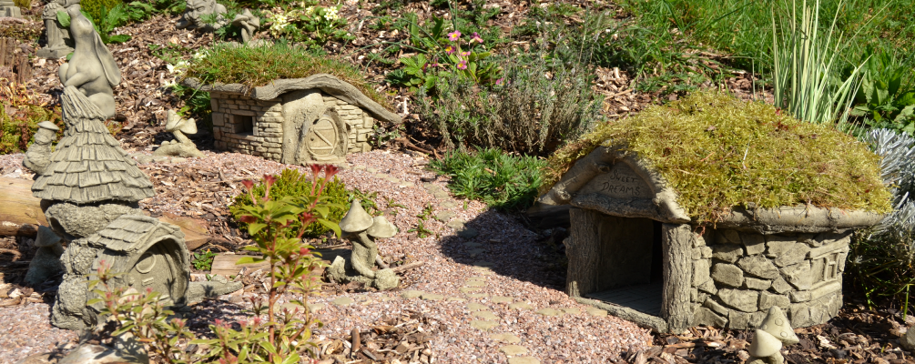 Hedgehog House-Turf Lodge-Knock Knot Lodge Stone Garden Ornament.jpg